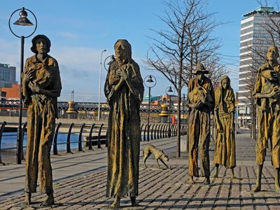Rowan Gillespie: Famine