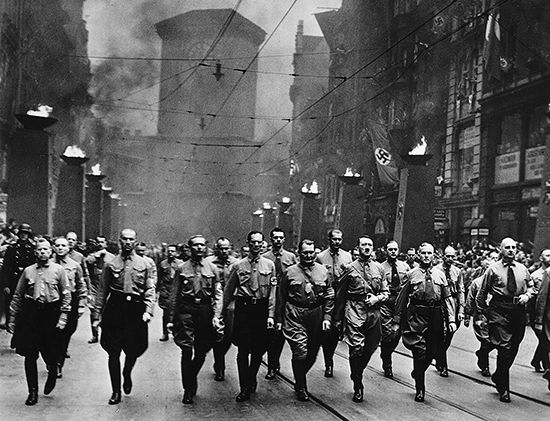 Hitler, Adolf: Nazi parade in Munich
