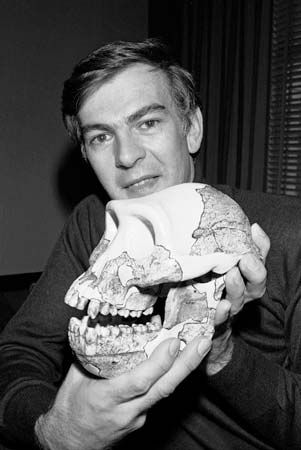 Donald Johanson and the Lucy skull